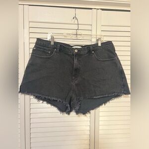 Abercrombie & Fitch Black High Rise The Mom Short- Curve Love